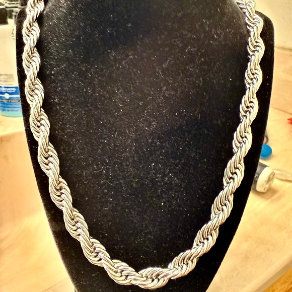 FREE FREE Jumbo stainless stain neck. 10mm thick 24 “ long NWT with duster - Picture 4 of 9